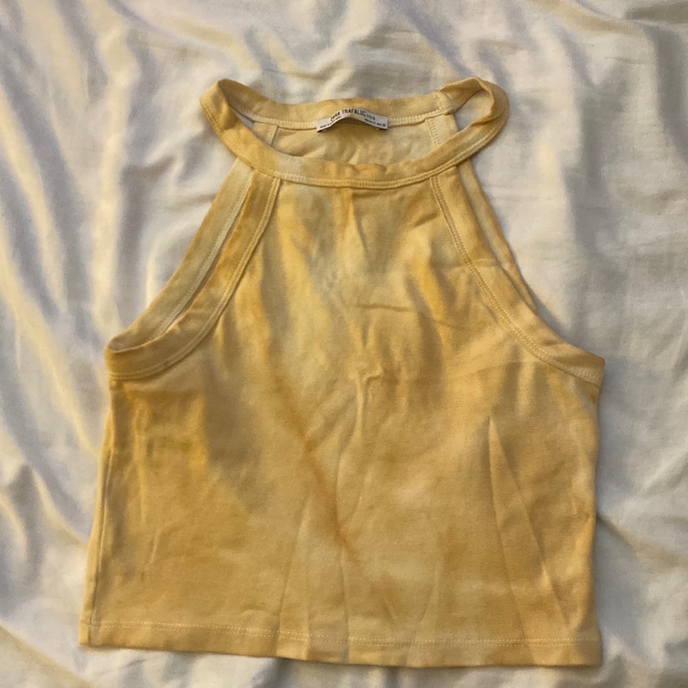 Color yellow/ size small